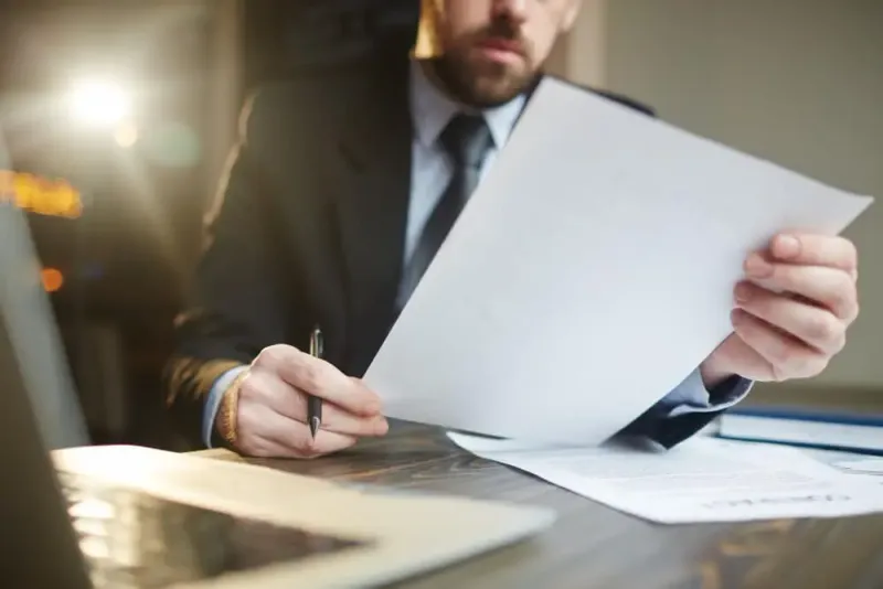 ¿Cuánto cobra un procurador?