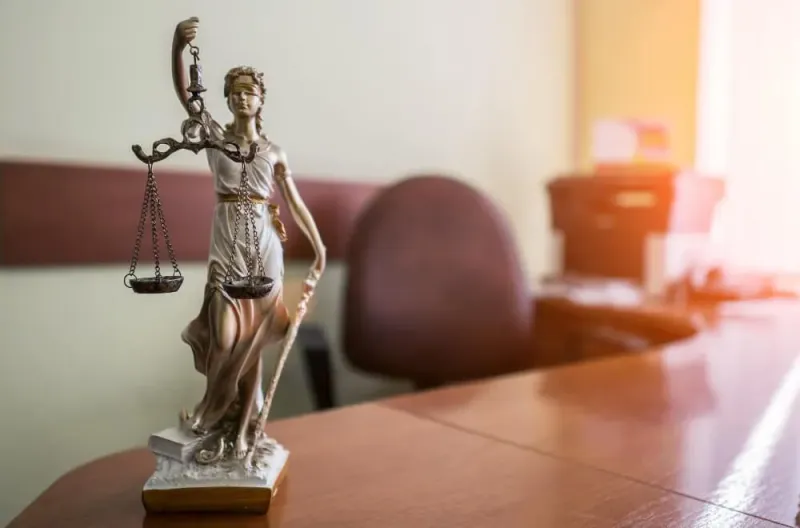 Juicio verbal, ¿Es necesario el procurador o el abogado?